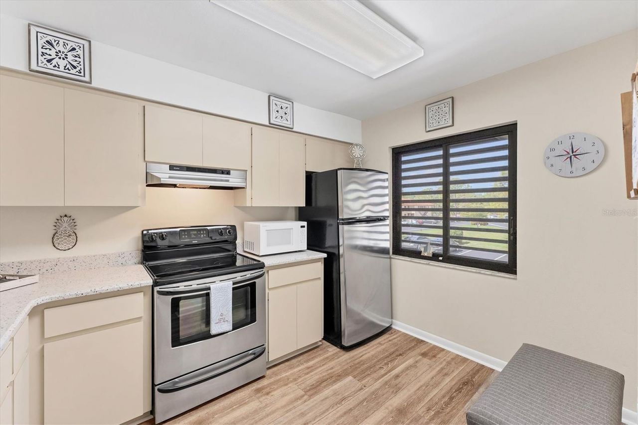 5264 Lake Village Drive, Unit 48, Sarasota, FL 34235 Photo