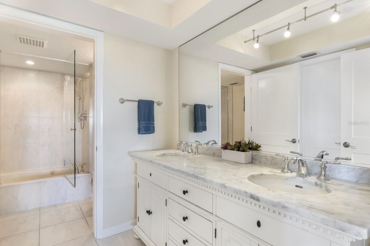 950 Palm Avenue, Unit 304, Boca Grande, FL 33921 Photo