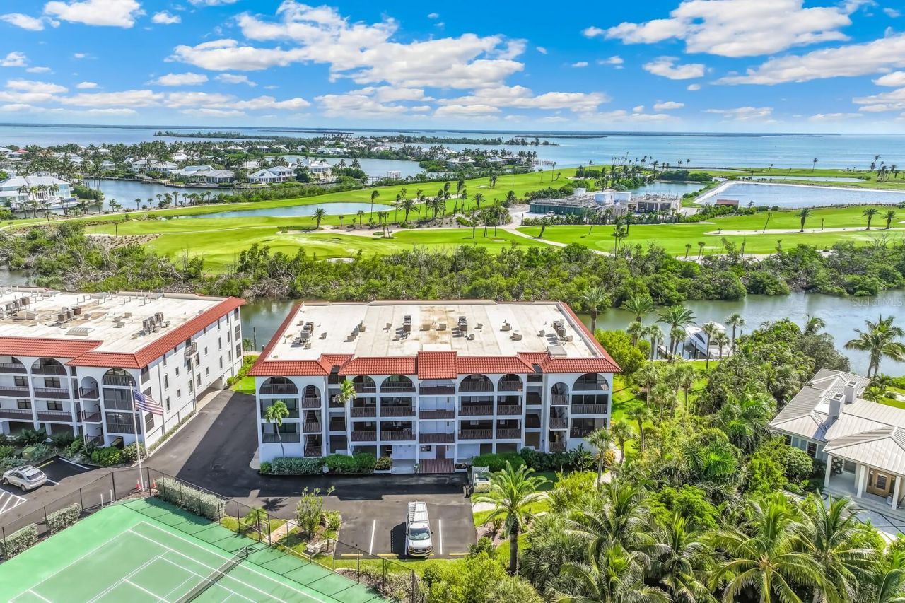 950 Palm Avenue, Unit 304, Boca Grande, FL 33921 Photo