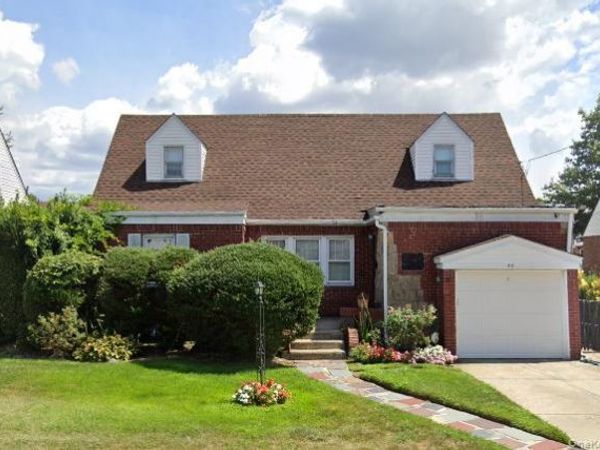 44 Elizabeth Street , Valley Stream, NY 11580