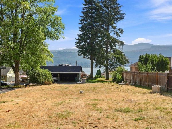 825 S Garry Rd, Liberty Lake, WA 99019