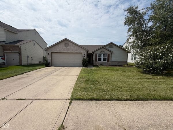 9 English Green, Westfield, IN 46074