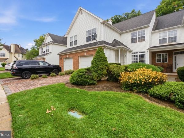 37 SHELLEY CIRCLE , EAST WINDSOR, NJ 08520