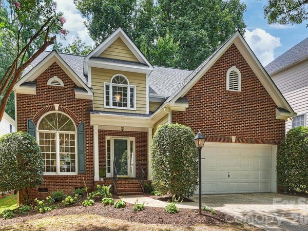 1912 Dearmon Drive, Charlotte, NC 28205