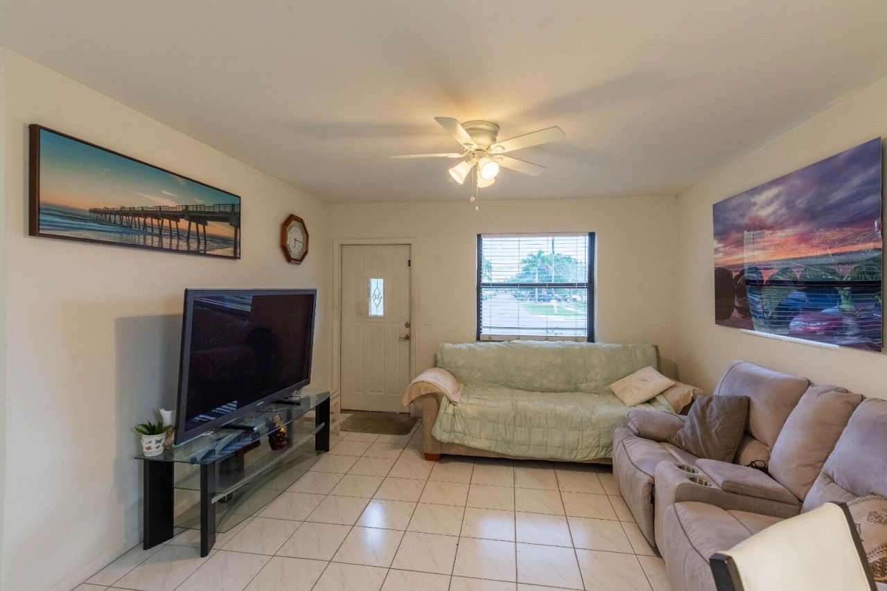 172 Jamaica Drive, Palm Springs, FL 33461 Photo