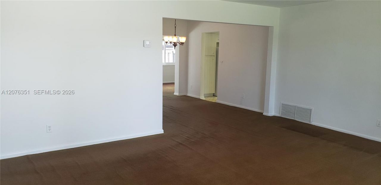 8320 NW 24th Ct , Pembroke Pines, FL 33024 Photo