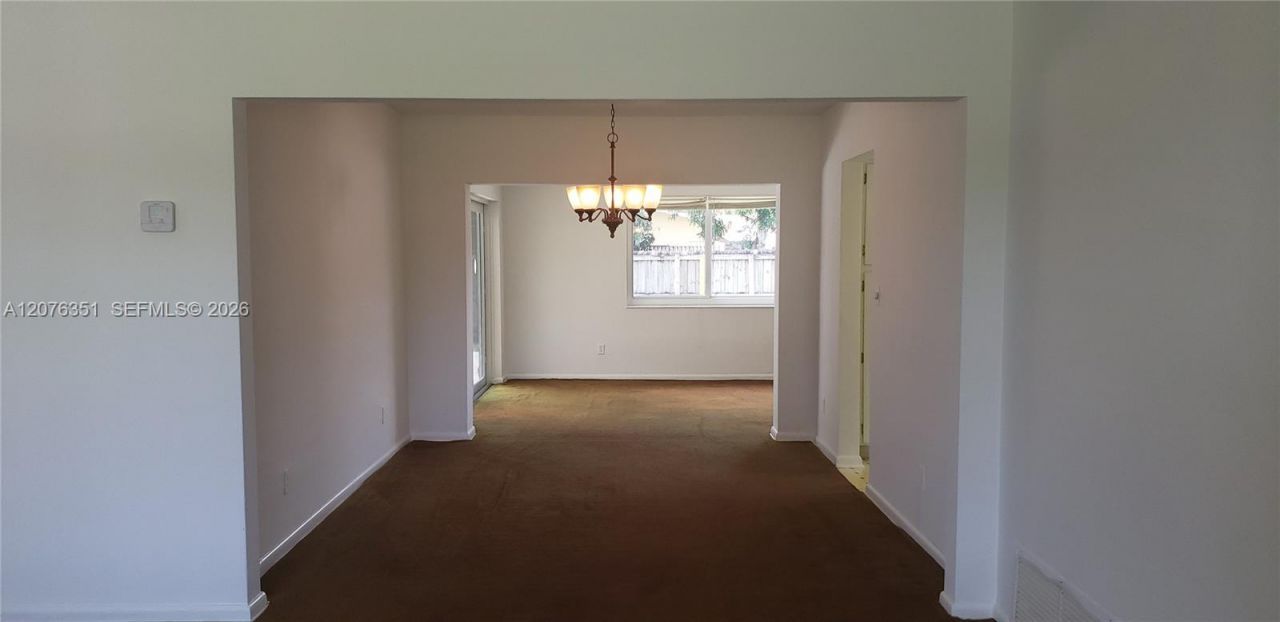 8320 NW 24th Ct , Pembroke Pines, FL 33024 Photo
