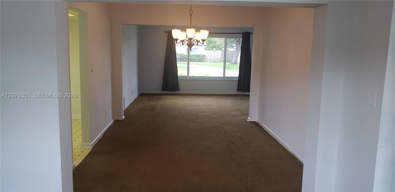 8320 NW 24th Ct , Pembroke Pines, FL 33024 Photo