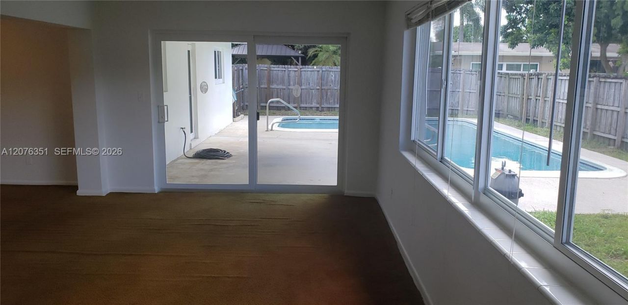 8320 NW 24th Ct , Pembroke Pines, FL 33024 Photo