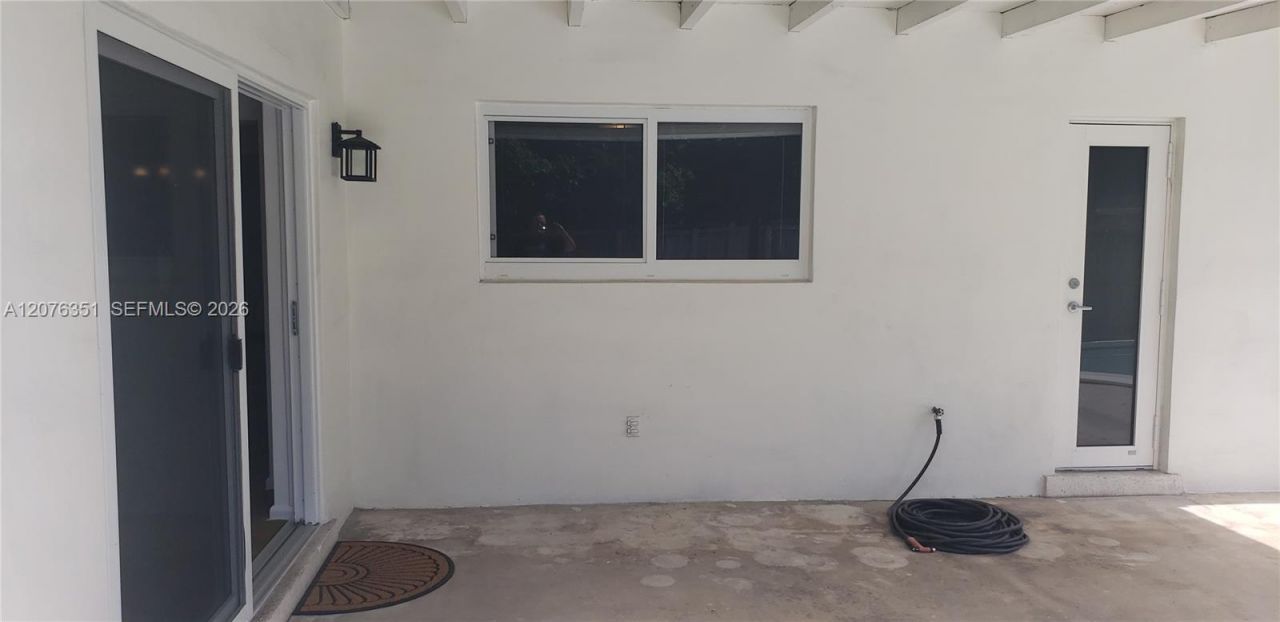 8320 NW 24th Ct , Pembroke Pines, FL 33024 Photo