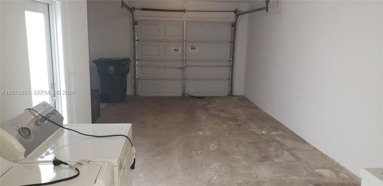8320 NW 24th Ct , Pembroke Pines, FL 33024 Photo
