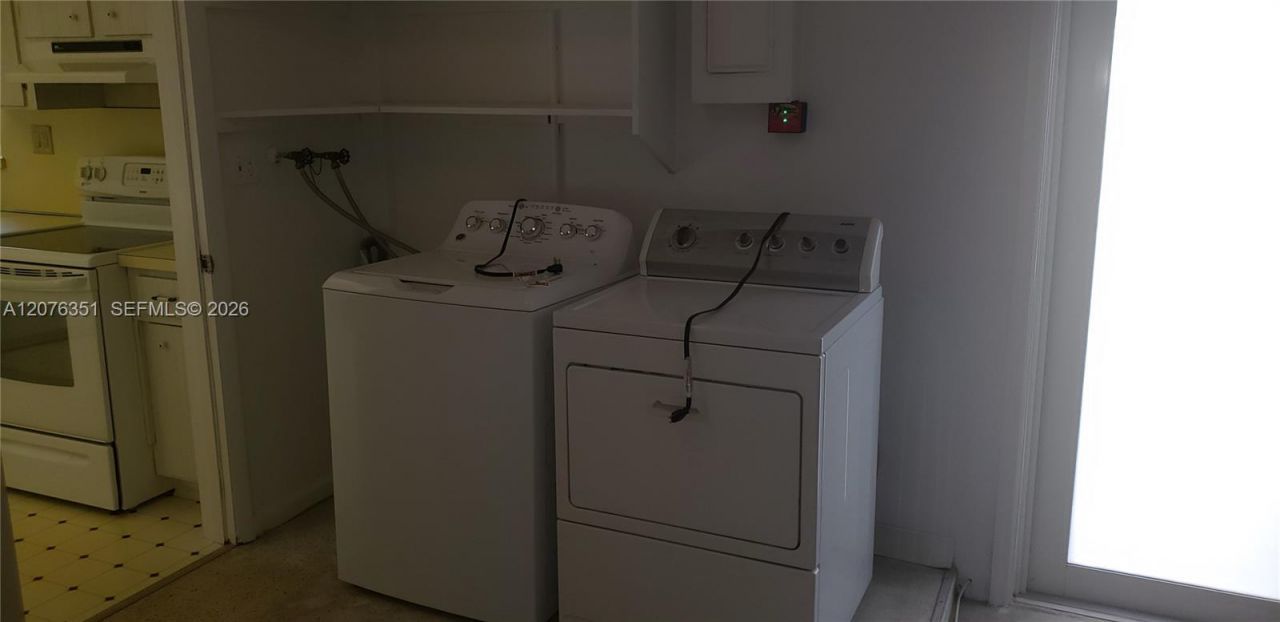 8320 NW 24th Ct , Pembroke Pines, FL 33024 Photo