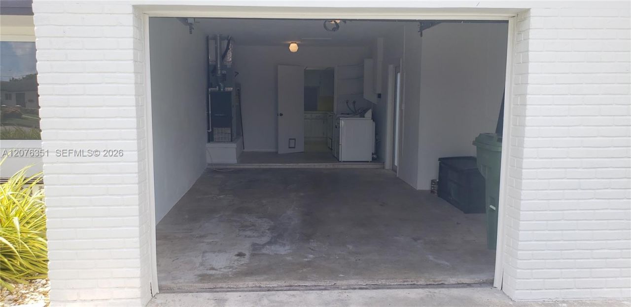 8320 NW 24th Ct , Pembroke Pines, FL 33024 Photo