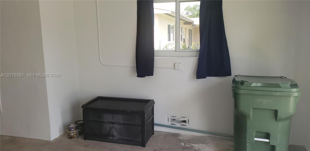 8320 NW 24th Ct , Pembroke Pines, FL 33024 Photo