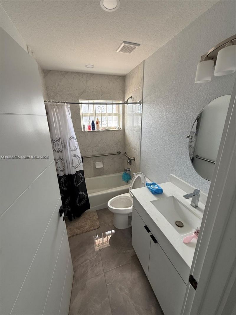 1710 NW 154th St , Unit 1710, Miami Gardens, FL 33054 Photo