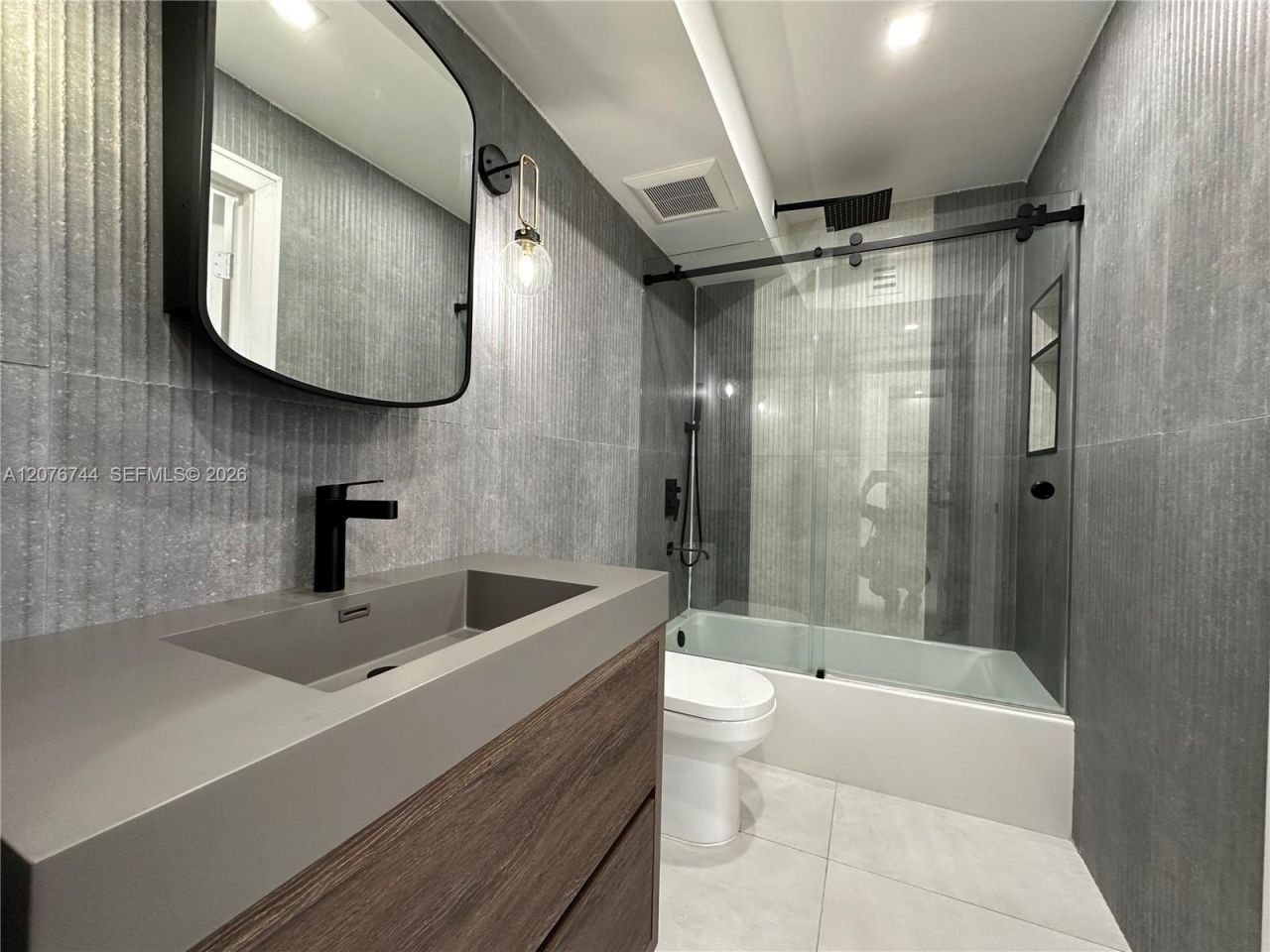 2030 S Ocean Dr , Unit 1611, Hallandale Beach, FL 33009 Photo