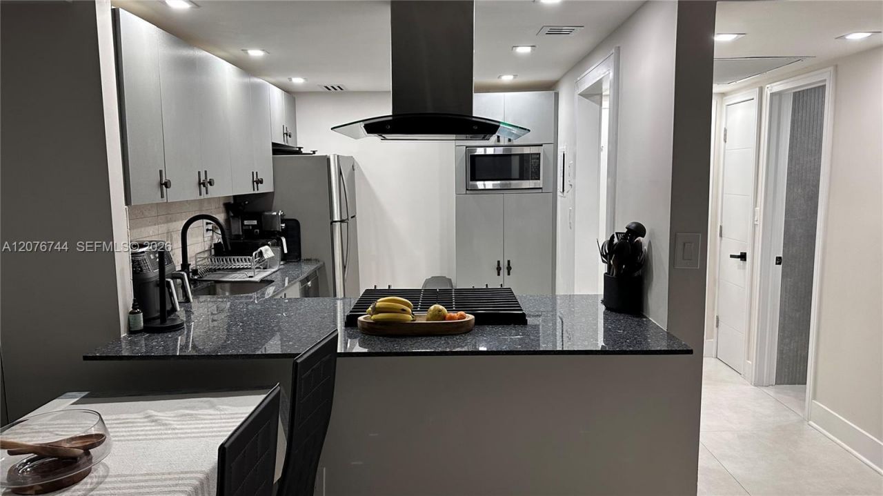 2030 S Ocean Dr , Unit 1611, Hallandale Beach, FL 33009 Photo