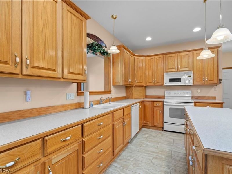 2520 Center Road, Avon, OH 44011 Photo 11