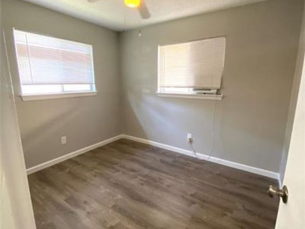 404 Swanee DR, Unit B, Austin, TX 78752