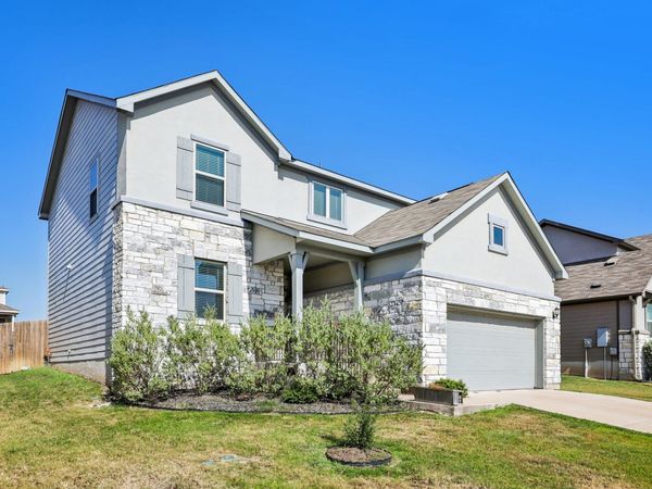 140 Limonite LN, Liberty Hill, TX 78642