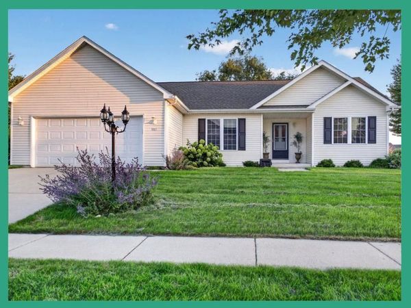 297 E Amber Drive, Whitewater, WI 53190
