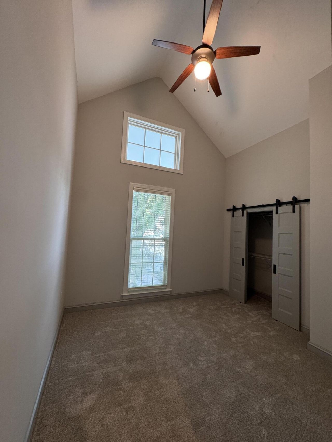 655 E Bay Street Photo 8