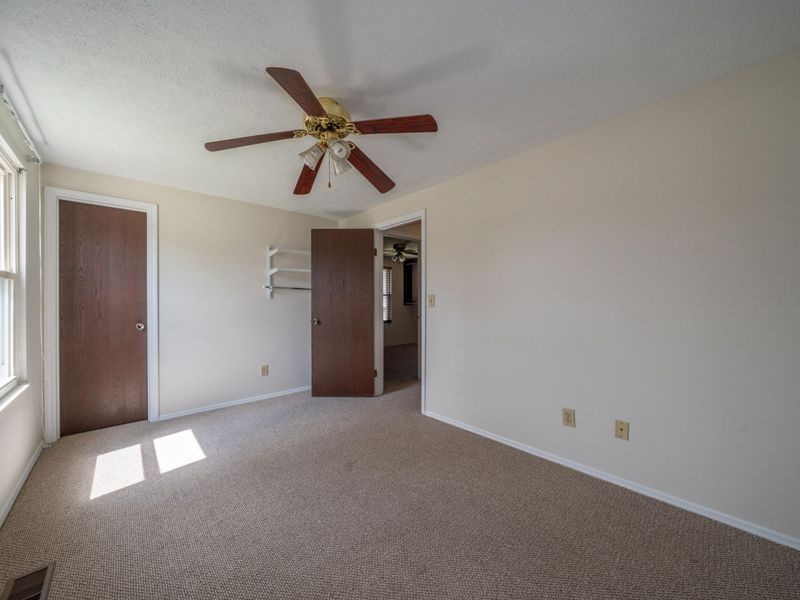 5829 Waynegate Road, Huber Heights, OH 45424 Photo 14