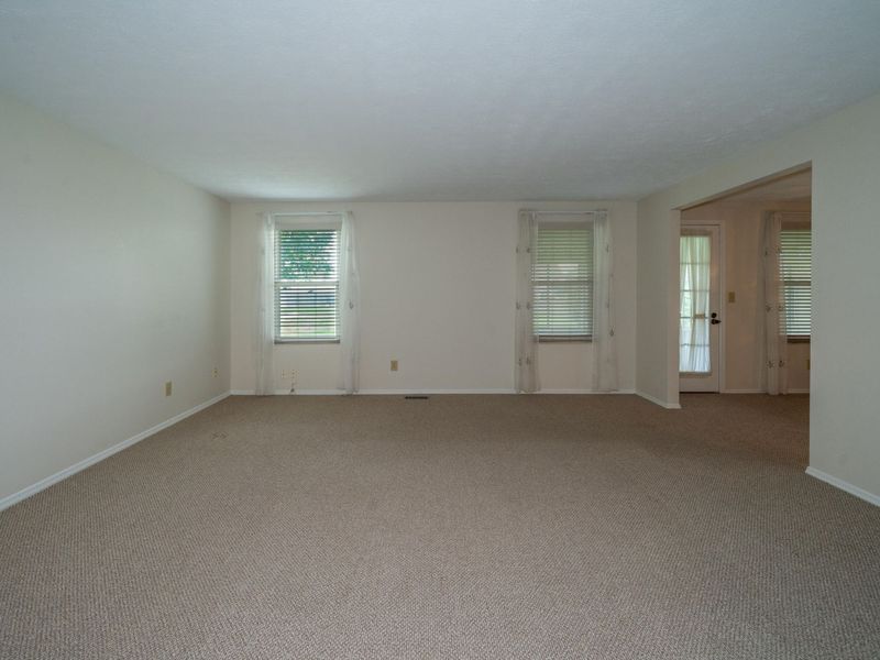 5829 Waynegate Road, Huber Heights, OH 45424 Photo 5