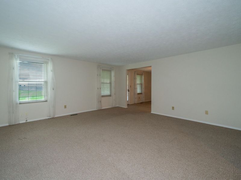 5829 Waynegate Road, Huber Heights, OH 45424 Photo 6