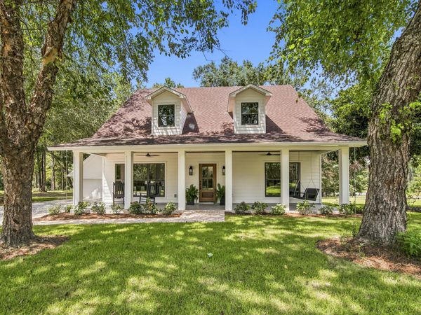 260 Wit's End Lane, DeFuniak Springs, FL 32435