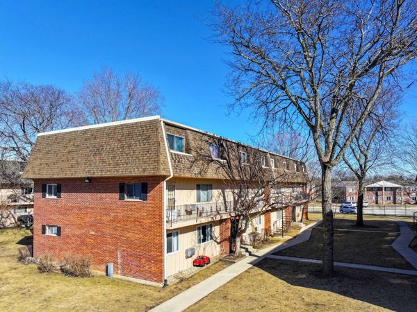 2310 Algonquin Road , Unit 6, Rolling Meadows, IL 60008