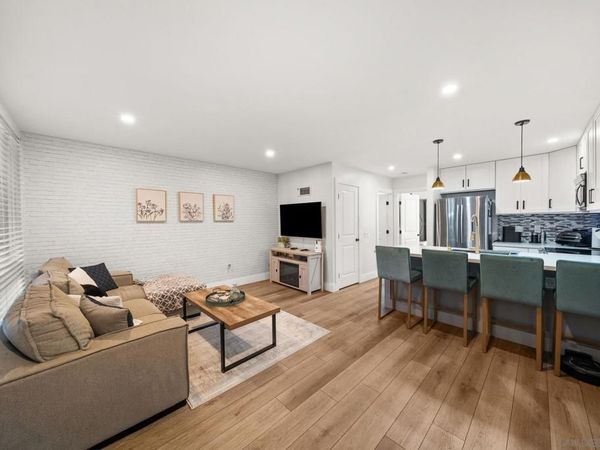 1124 Eureka, Unit 18, San Diego, CA 92110