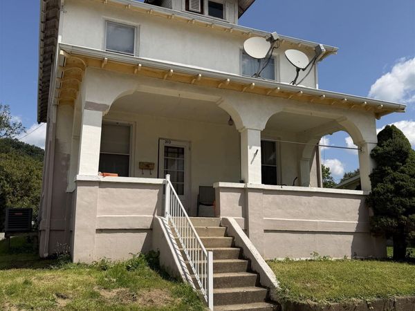 213 E 5th Street, Weston, WV 26452