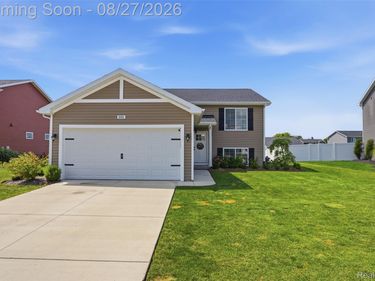 3051 Ivywood Circle, Howell Township, Mi 48855