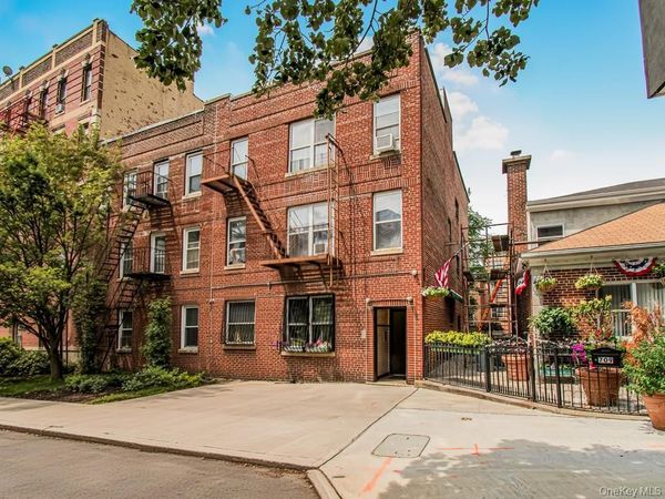 707 E 189th Street , Bronx, NY 10458