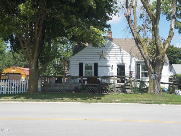 330 W Lytle Street, Fostoria, OH 44830