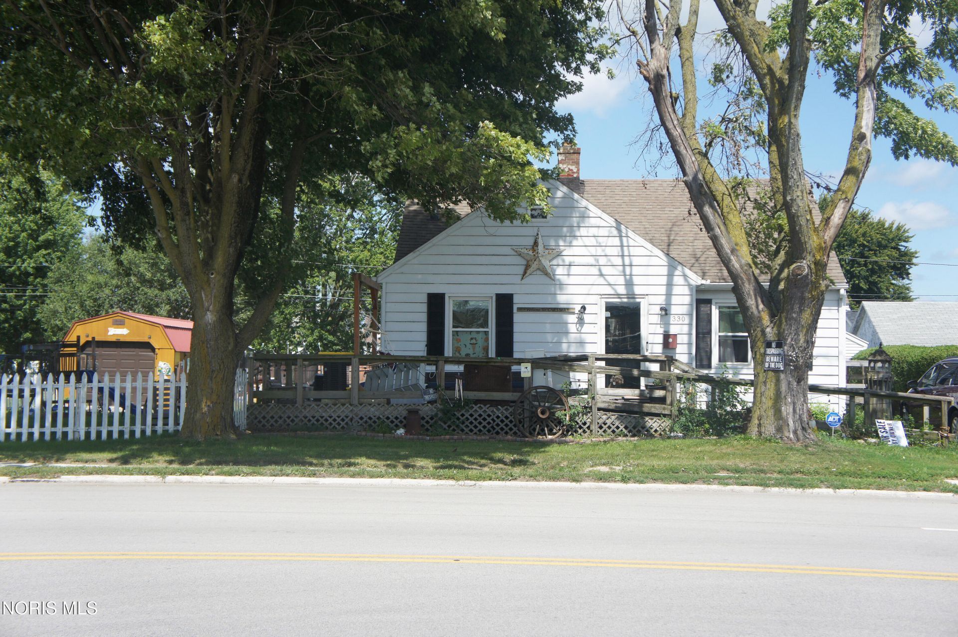 330 W Lytle Street, Fostoria, OH 44830 Main Photo