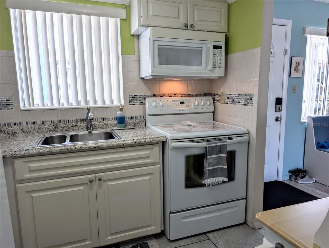 2321 Sunset Drive , Unit H-25, Bradenton, FL 34207 Photo