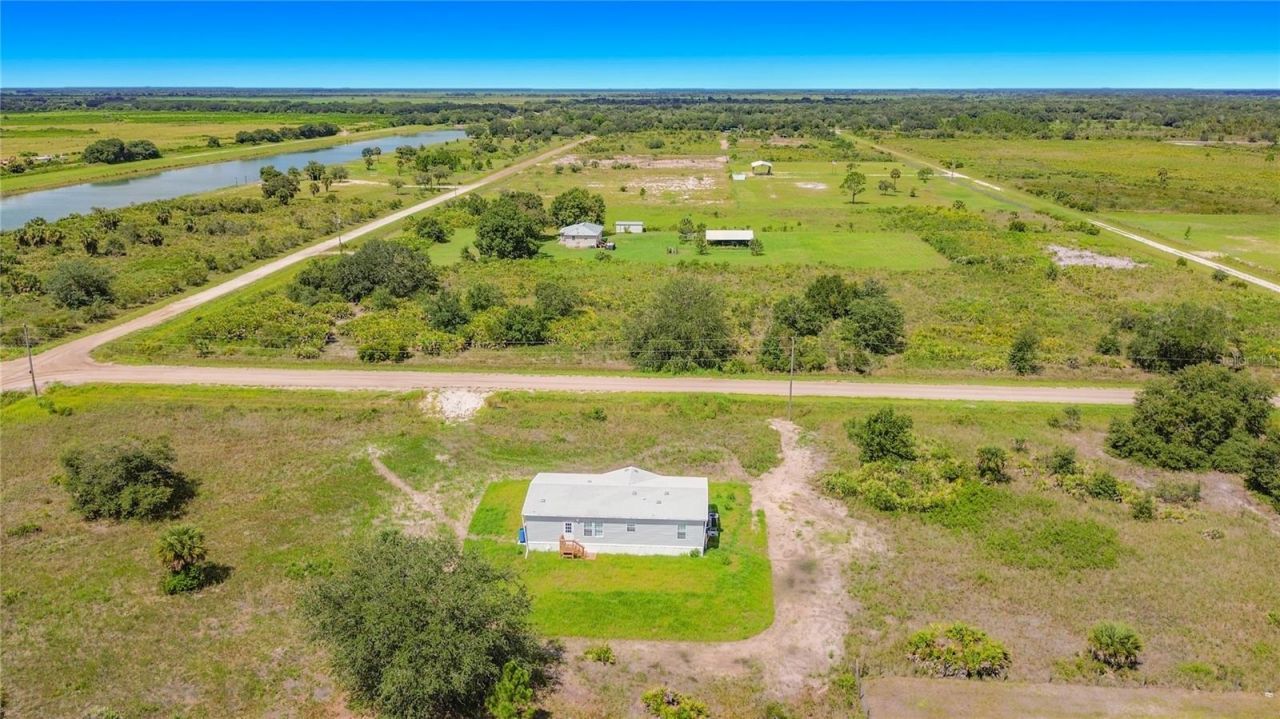 19983 NW 242nd Street, Okeechobee, FL 34972 Photo