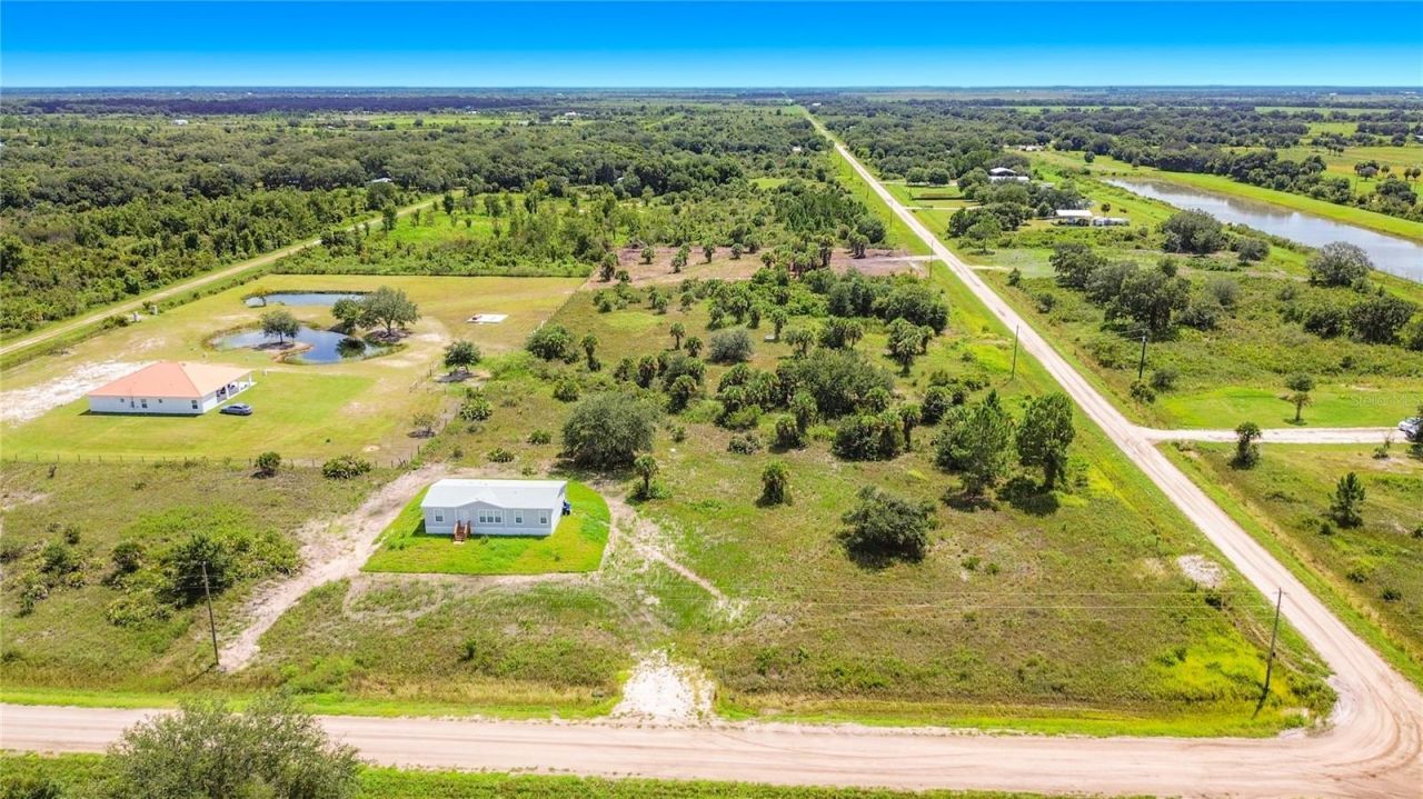 19983 NW 242nd Street, Okeechobee, FL 34972 Photo