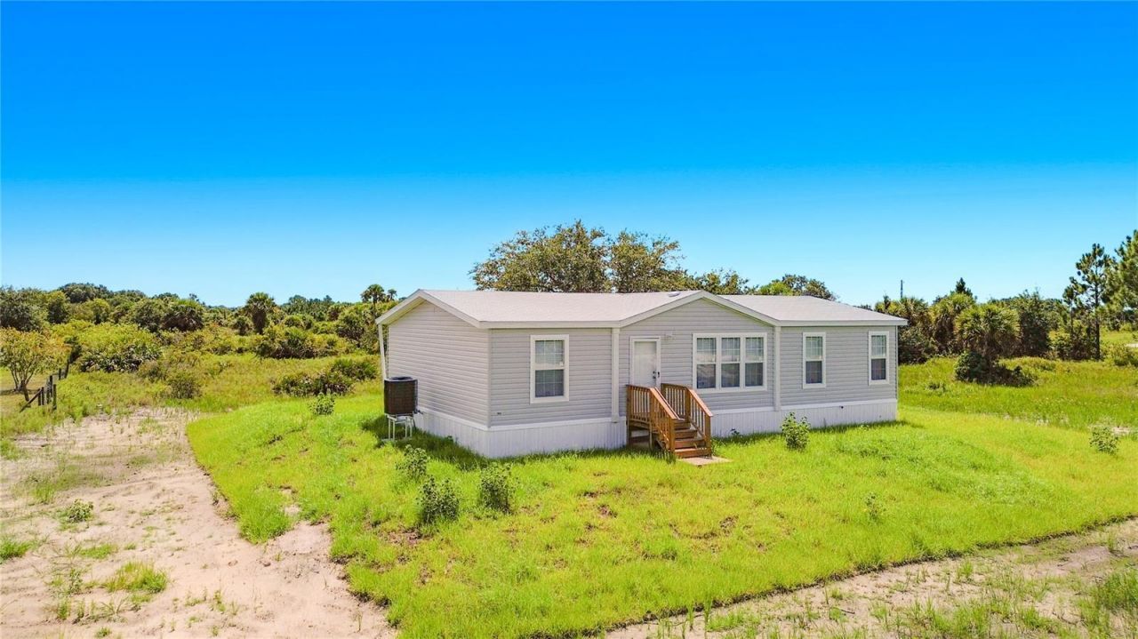 19983 NW 242nd Street, Okeechobee, FL 34972 Photo