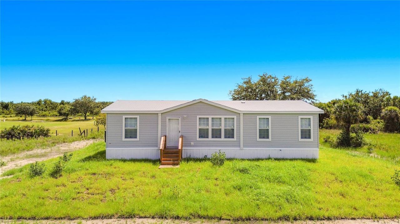 19983 NW 242nd Street, Okeechobee, FL 34972 Photo