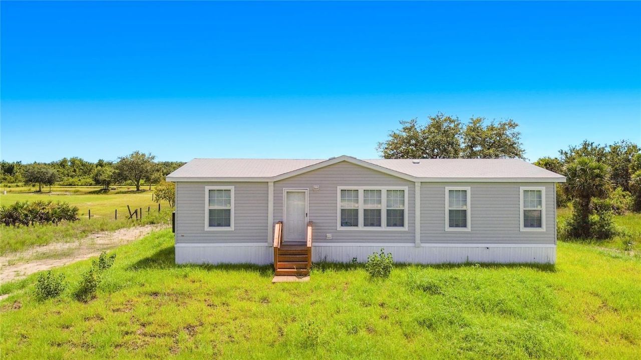 19983 NW 242nd Street, Okeechobee, FL 34972 Photo