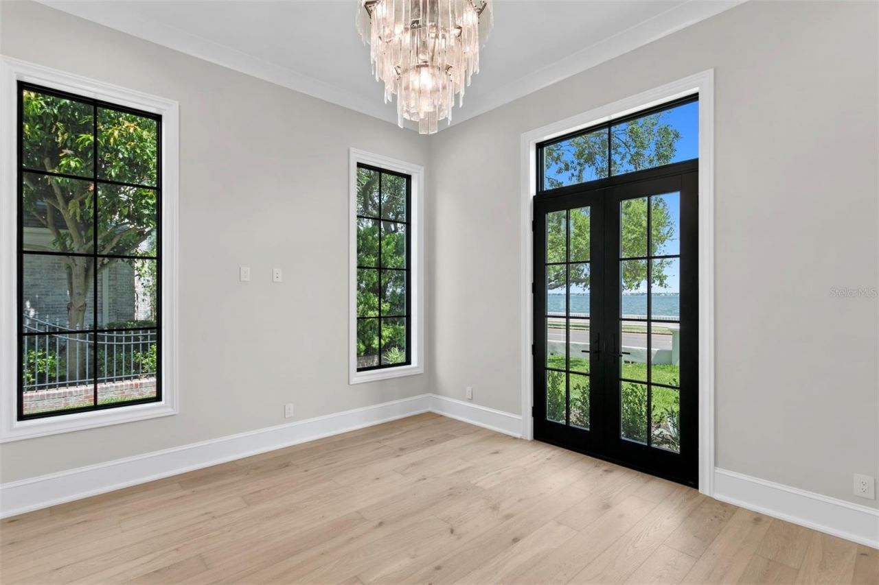 3907 Bayshore Boulevard, Tampa, FL 33611 Photo