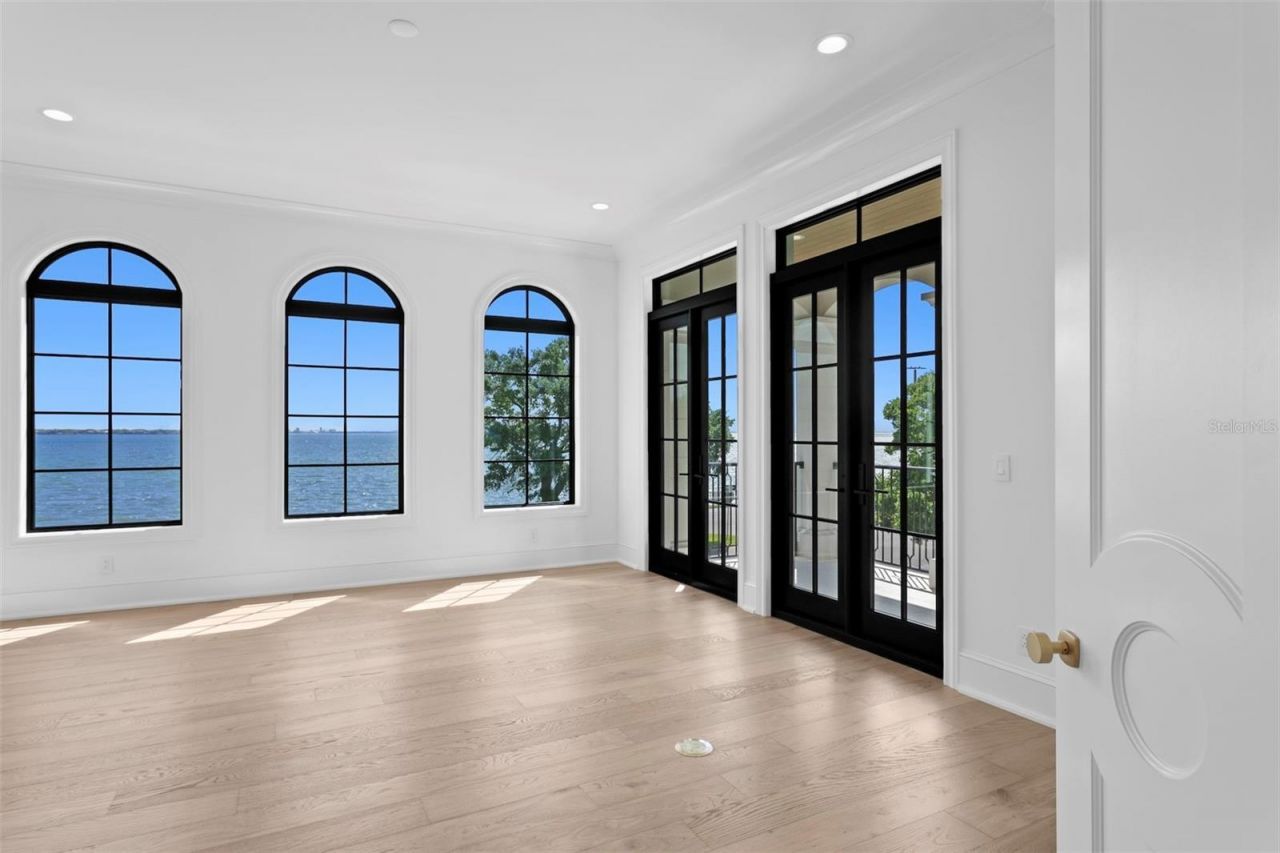 3907 Bayshore Boulevard, Tampa, FL 33611 Photo
