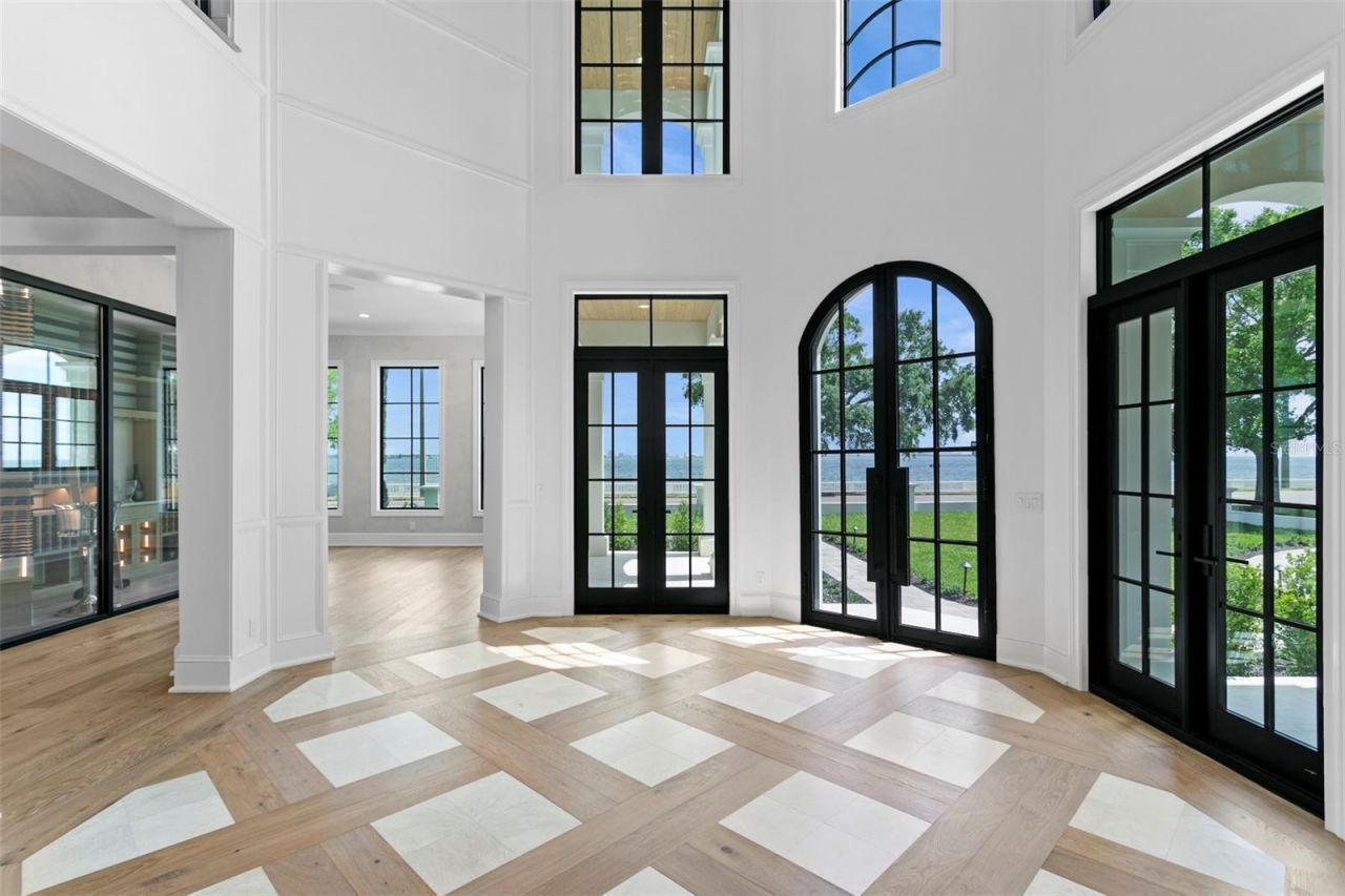 3907 Bayshore Boulevard, Tampa, FL 33611 Photo