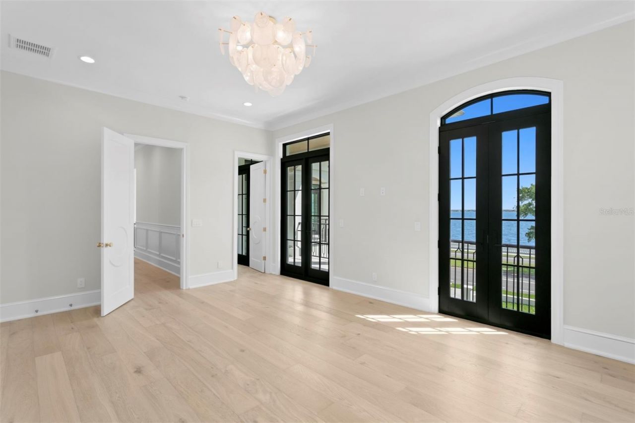 3907 Bayshore Boulevard, Tampa, FL 33611 Photo