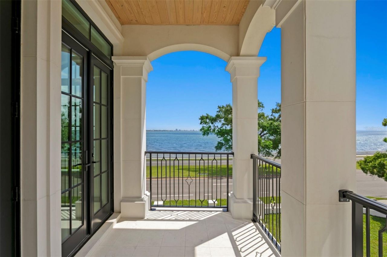 3907 Bayshore Boulevard, Tampa, FL 33611 Photo