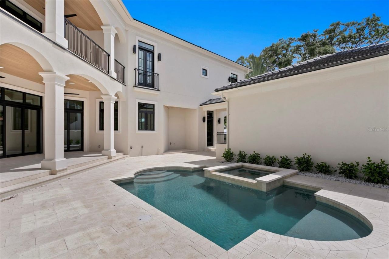 3907 Bayshore Boulevard, Tampa, FL 33611 Photo