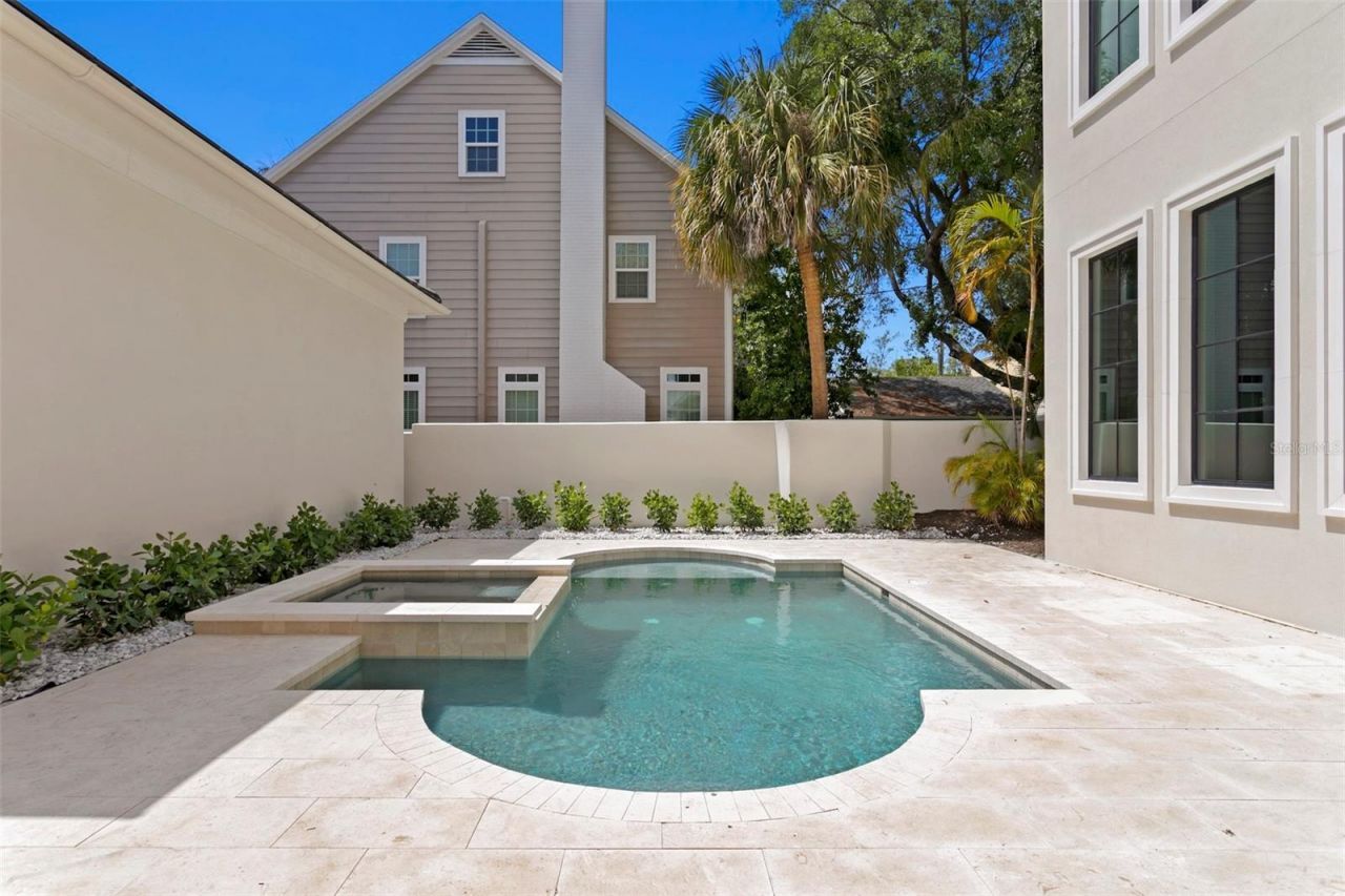 3907 Bayshore Boulevard, Tampa, FL 33611 Photo